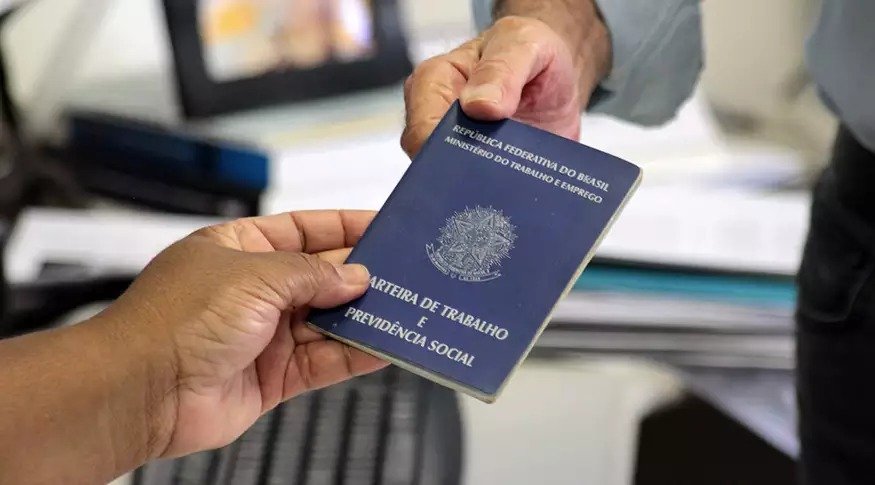 Brasil atinge recorde de 103 milhões de pessoas ocupadas